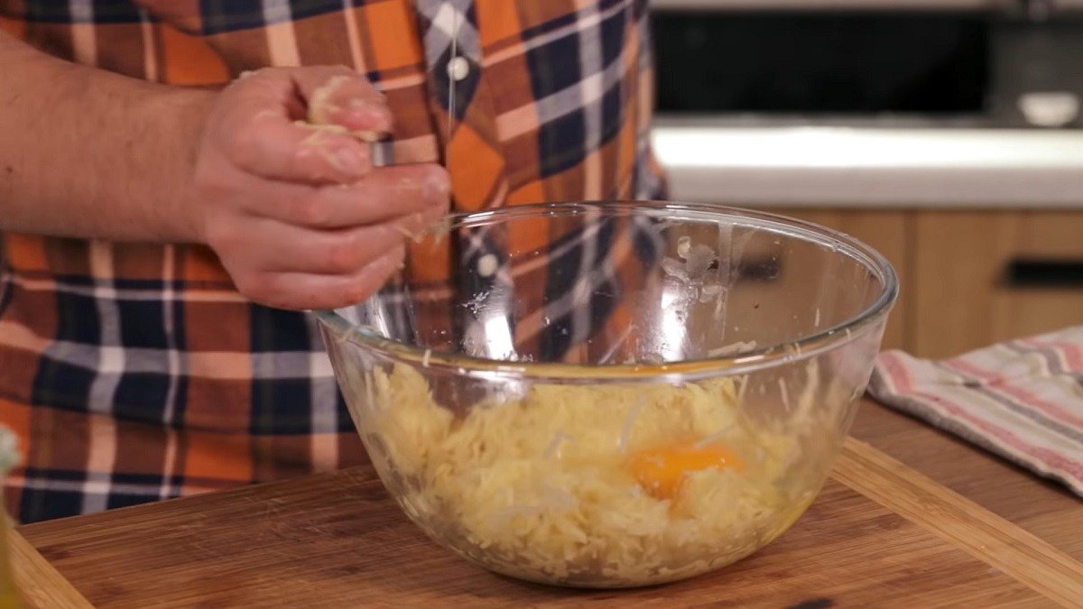 картошка с луком и яйцом