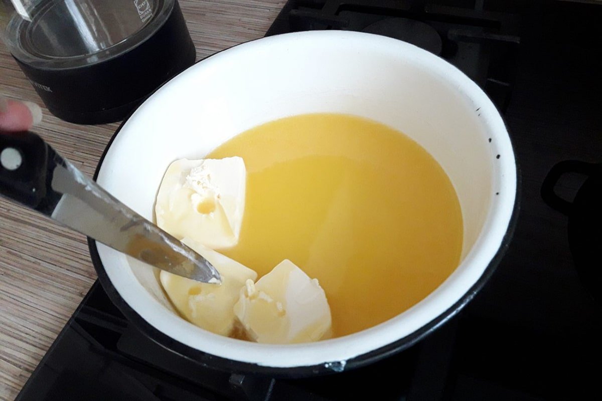 растопленный маргарин для теста