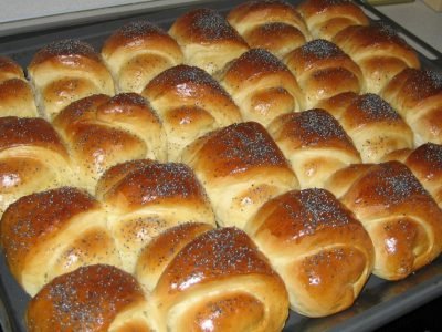 Дрожжевые рогалики