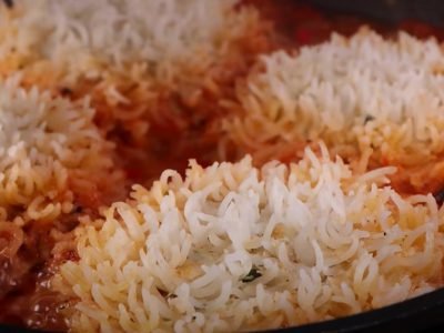 Ежики в томатном соусе