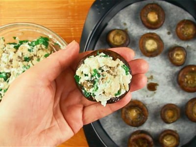Фаршированные шампиньоны
