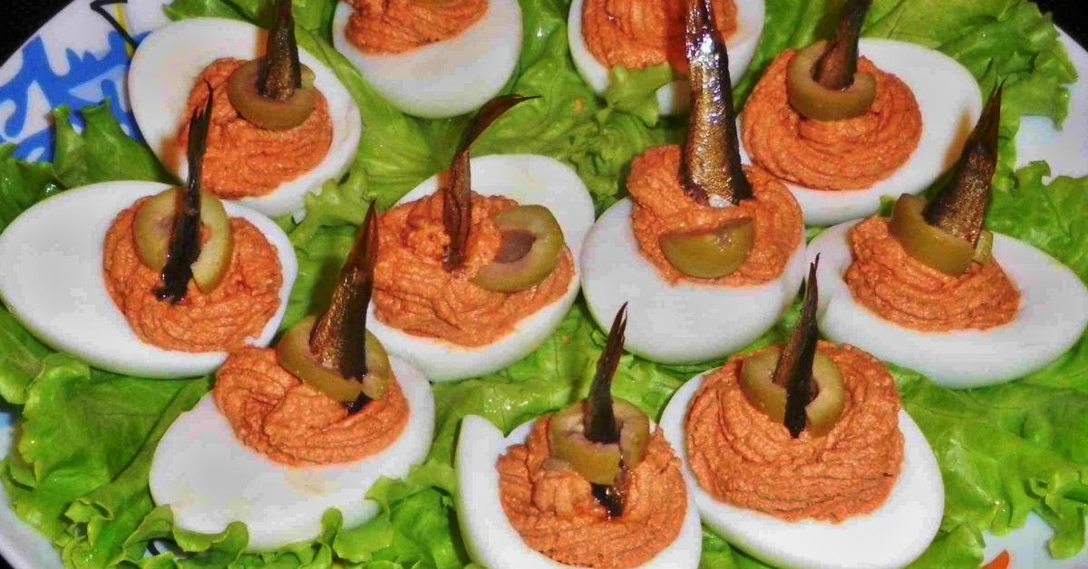 фаршированные яйца со шпротами