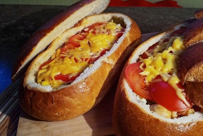 батон, запеченный в духовке