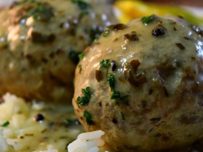 Фрикадельки без мяса в соусе