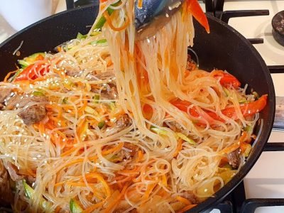 Фунчоза с мясом