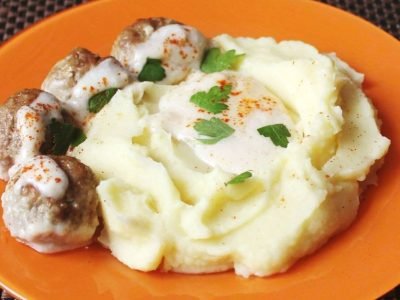 Говяжьи фрикадельки в сливочном соусе