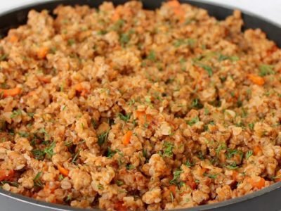 Гречка с фаршем на сковороде