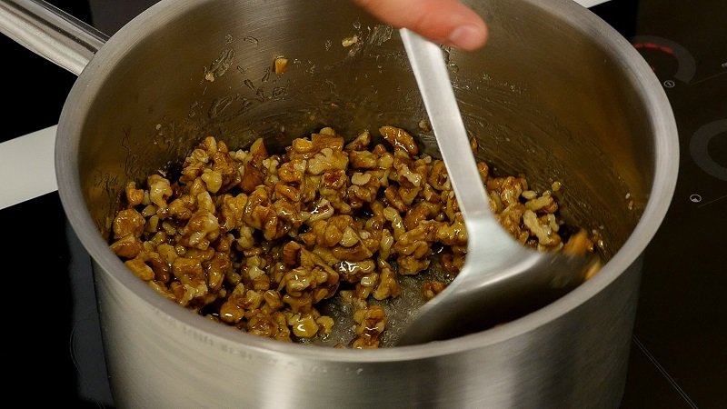 жарка орехов