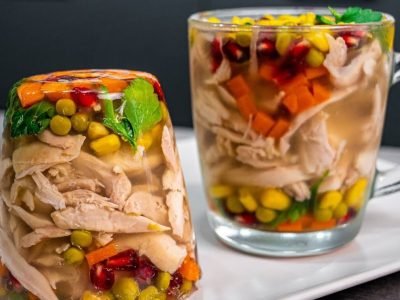 Холодец в чашках: оригинальный рецепт
