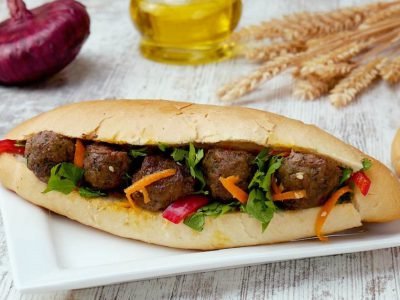 Хот-дог с тефтельками