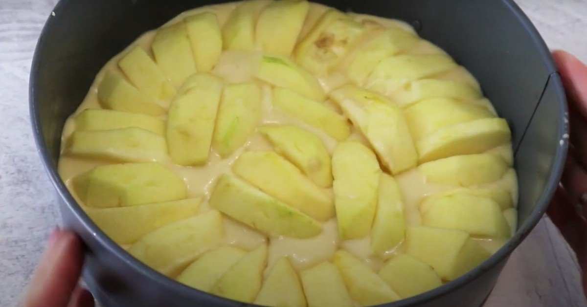 пирог с яблоками