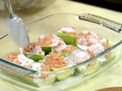 Кабачки, фаршированные рыбой