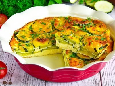 Полезные кабачки с яйцом и сыром в духовке