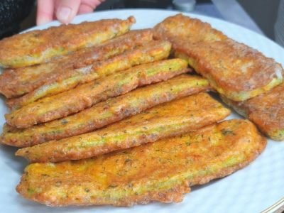 Кабачки в кляре с сыром: рецепт овощных биточков