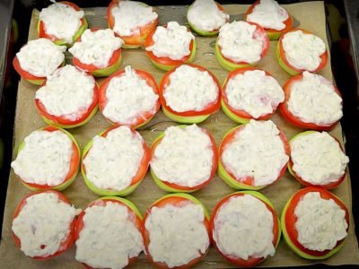 Кабачки, запеченные в духовке с помидорами