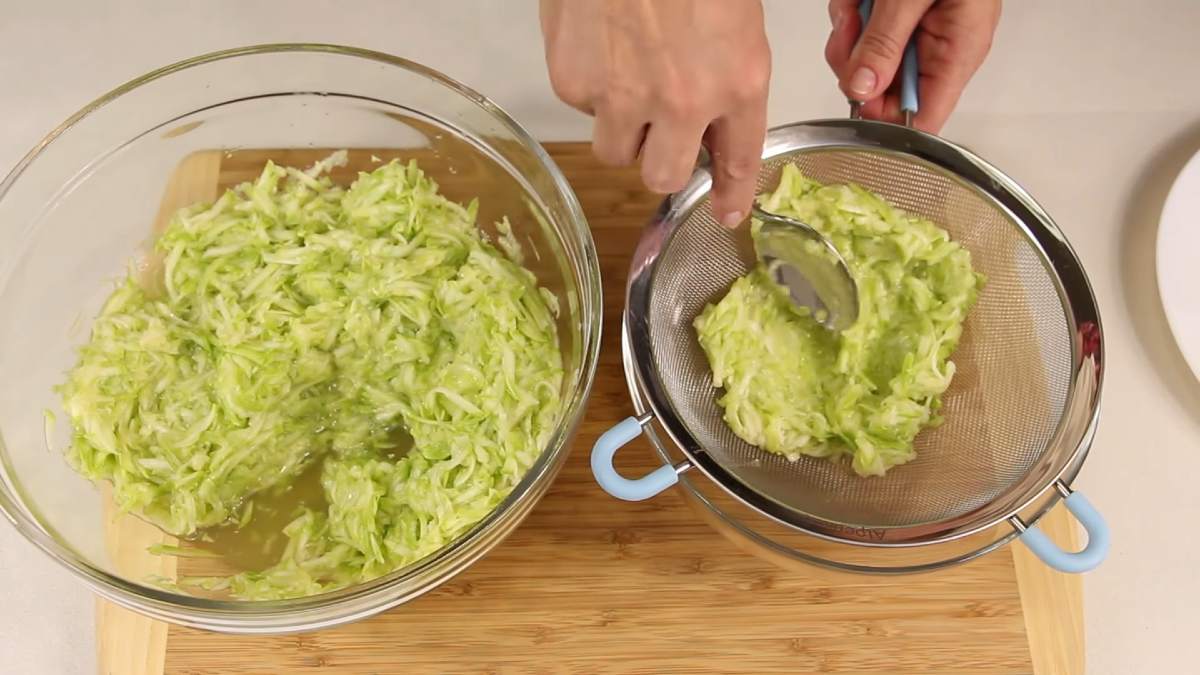 как отжать кабачки от сока