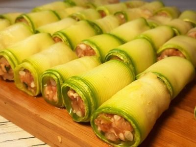 Кабачковые голубцы с фаршем в духовке