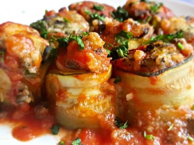 Кабачковые рулетики с фаршем