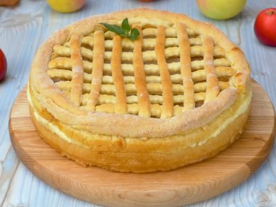Как испечь яблочный пирог с творогом