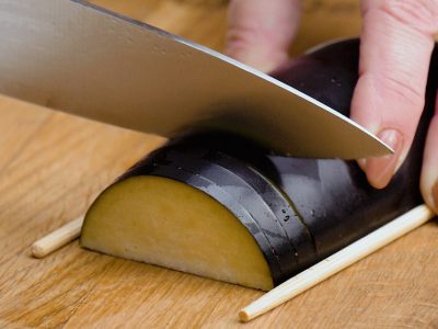 Как приготовить баклажаны в духовке