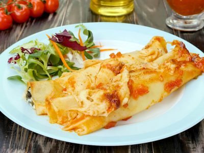 Как приготовить блинную запеканку с двумя вкусами