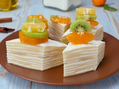 Как приготовить блинный торт с творогом