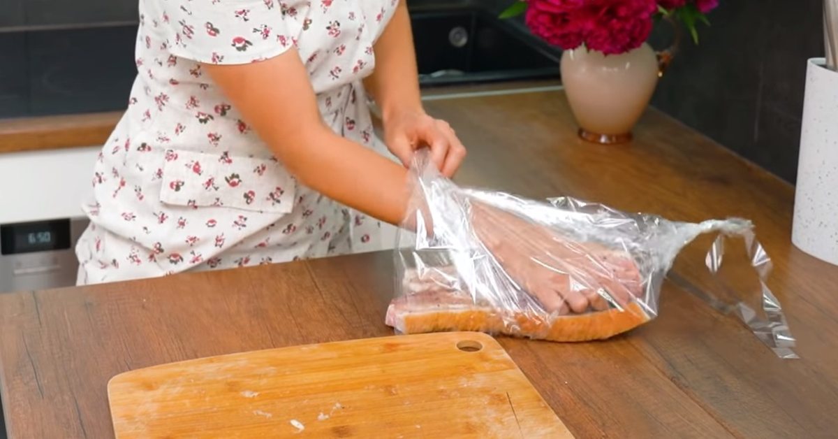 сало в рукаве