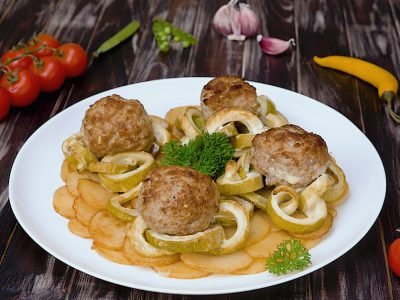 Как приготовить кабачки с фаршем