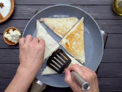 Как приготовить конвертики из лаваша