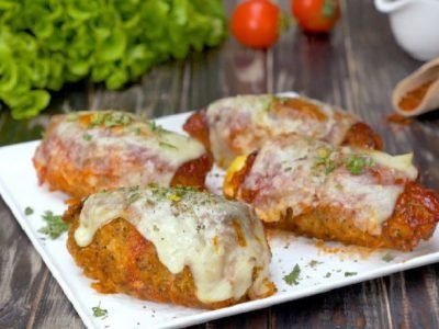 Как приготовить куриные рулетики в томатном соусе