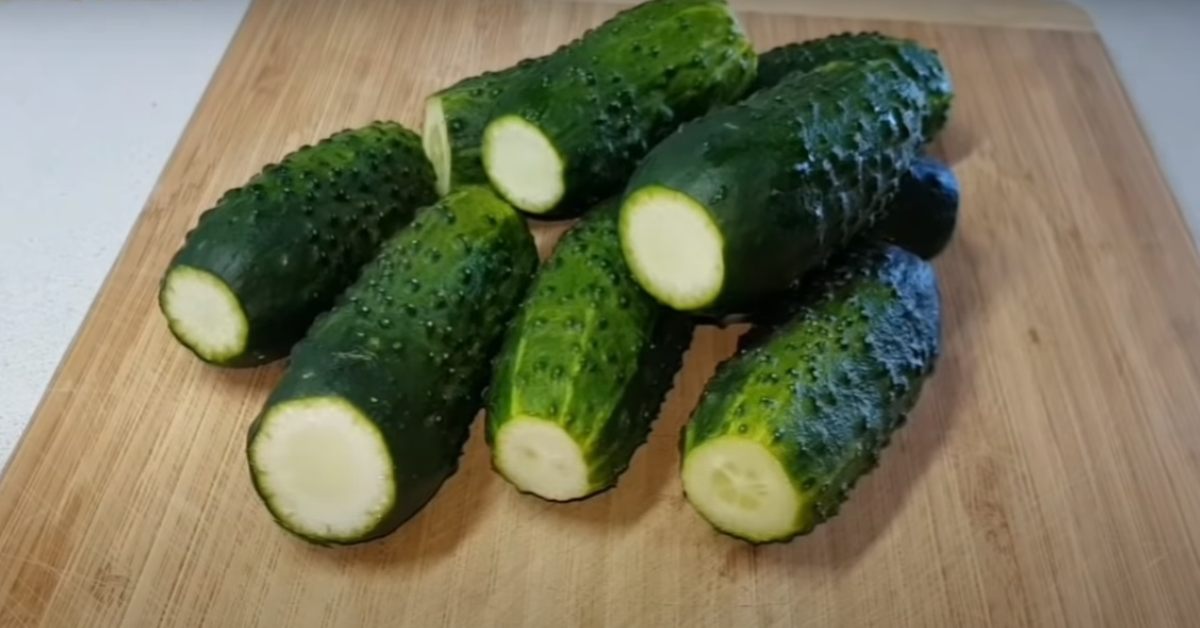 свежие огурцы