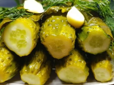 Как приготовить малосольные огурцы за ночь