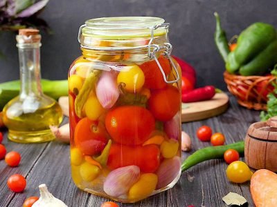Как приготовить острую закуску на зиму