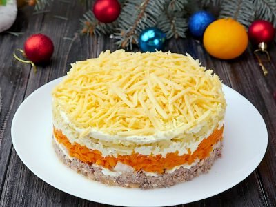 Как приготовить салат из сайры