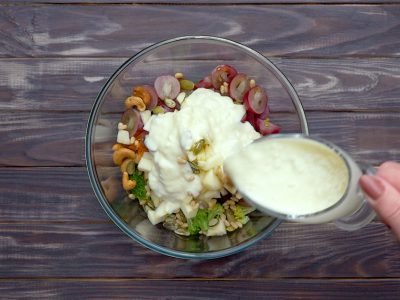 Как приготовить салат с брокколи и виноградом