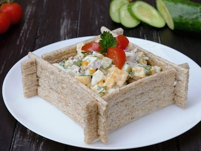 Как приготовить салат с печенью трески