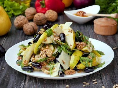 Как приготовить салат с грушей