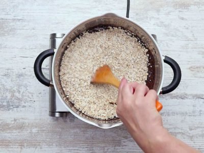 Как приготовить шоколадно-овсяное печенье