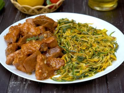 Как приготовить спагетти из кабачков со свининой