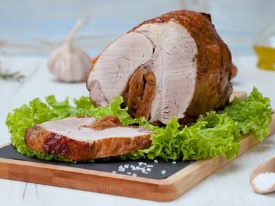 Как приготовить свиной окорок с инжиром