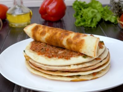 Как приготовить турецкую пиццу