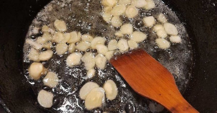 Кальмары в чесночном соусе - Со Вкусом