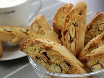 Кантучини с миндалем: знаменитое итальянское печенье