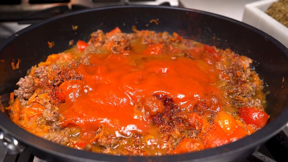 добавление томатного соуса