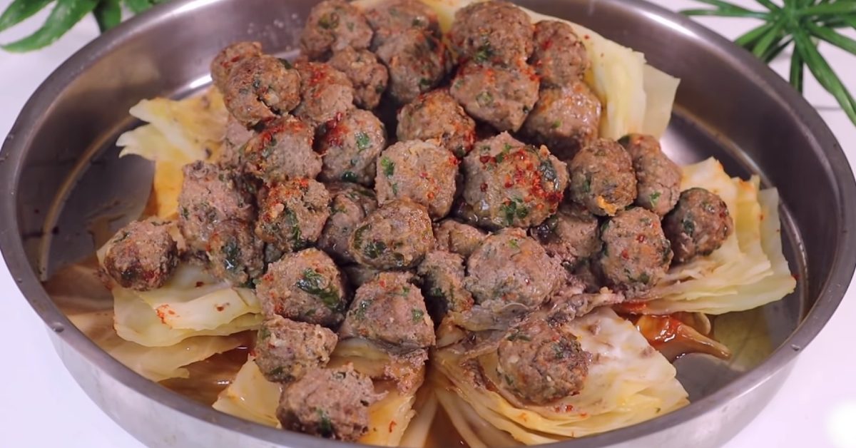 фрикадельки с капустой