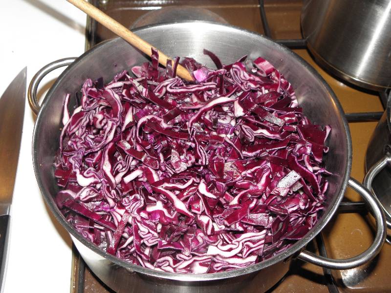 тушить капусту