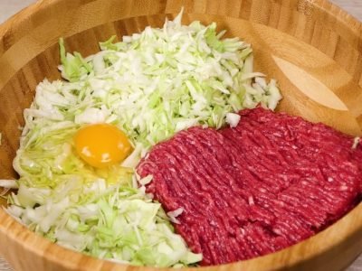 Капустные оладьи с фаршем