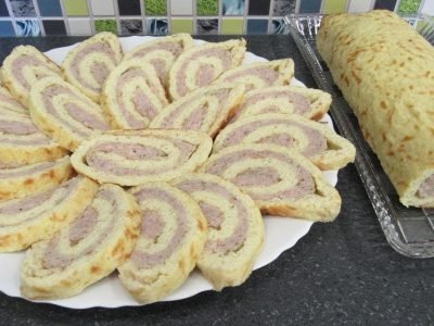 Капустный рулет с фаршем