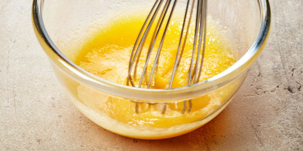 желтки с пармезаном