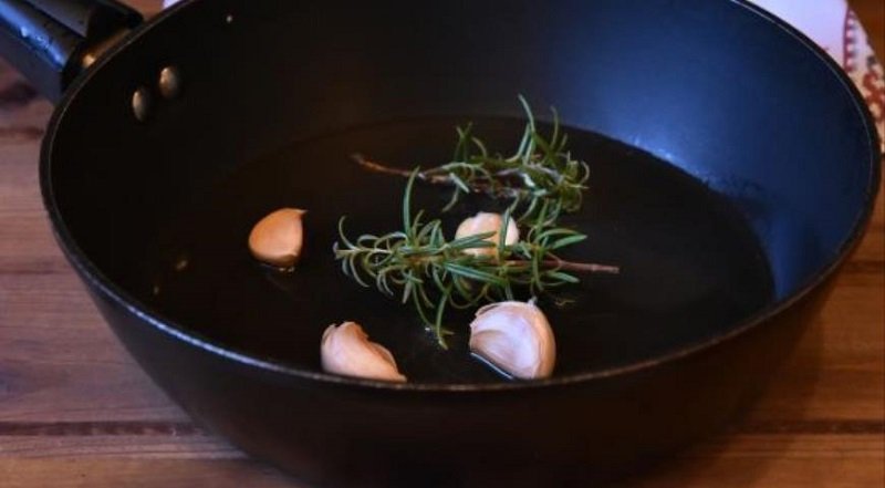 розмарин с чесноком